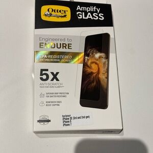 OtterBox Amplify Glass Antimicrobial for iPhone 8, 7, and SE
